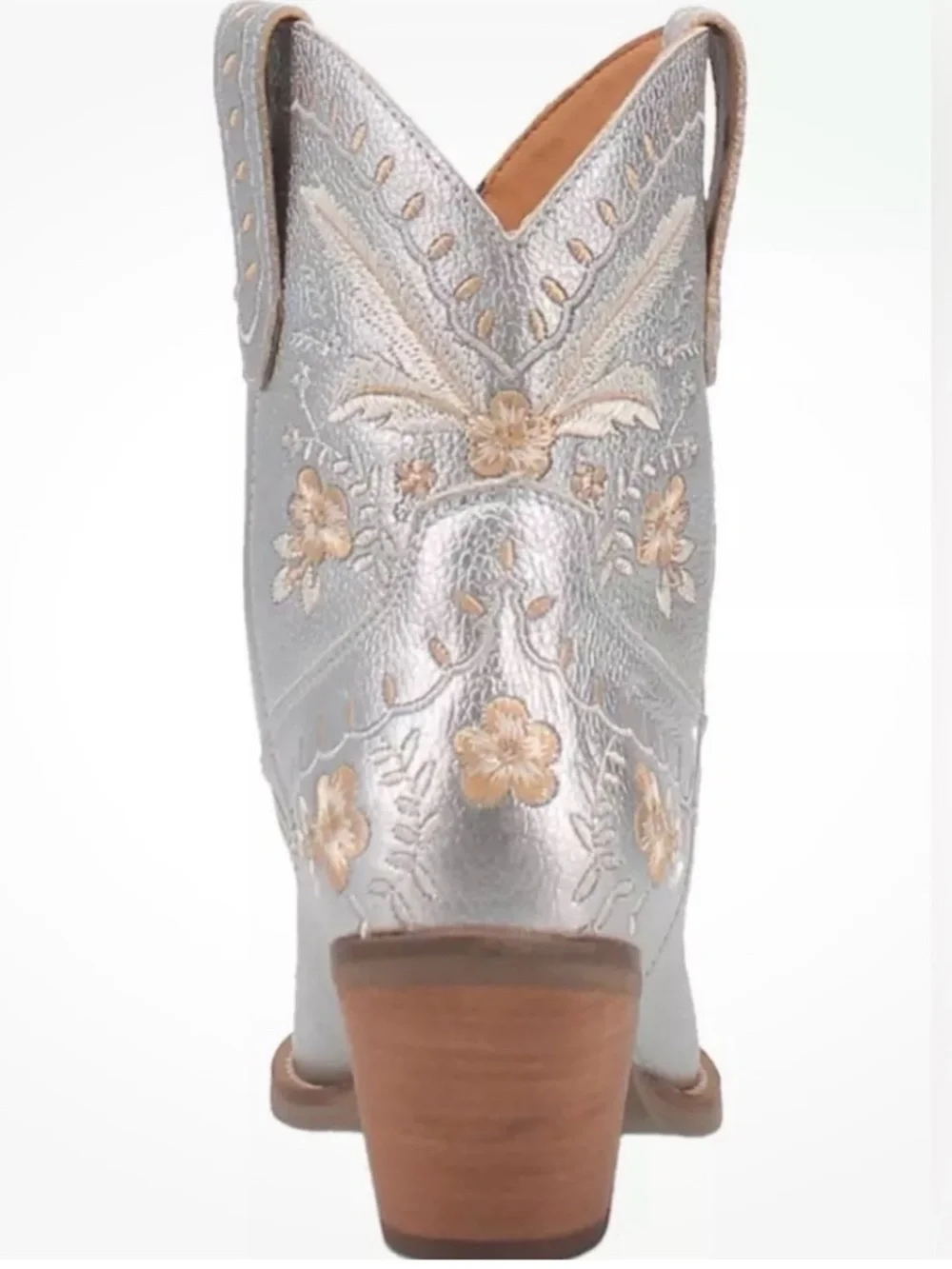 NWOT Dingo Primrose Silver Cowboy Boot 8.5
